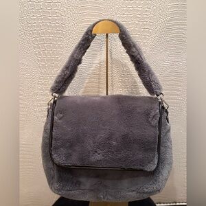 LAURA DI MAGGIO Gray Faux Fur Shoulder Bag